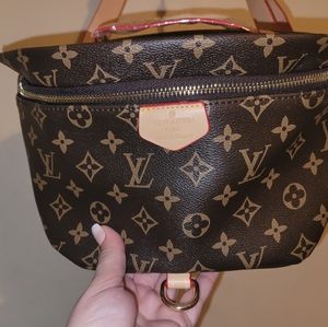 Louis Vuitton Bum Bag (Faux)